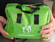 Trousse ouverte avec le matériel